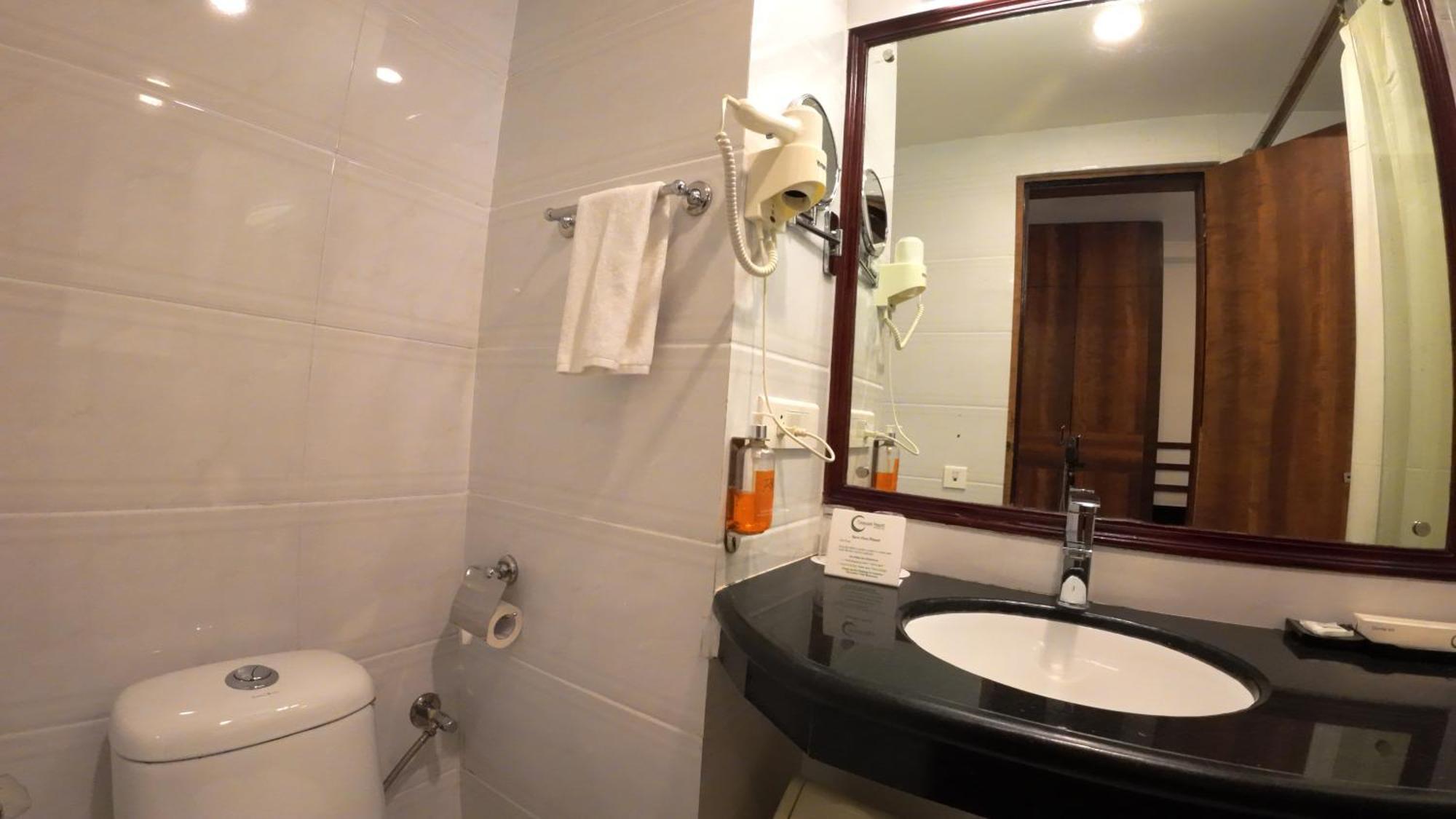Crescent Resort, Darjeeling ダージリン エクステリア 写真
