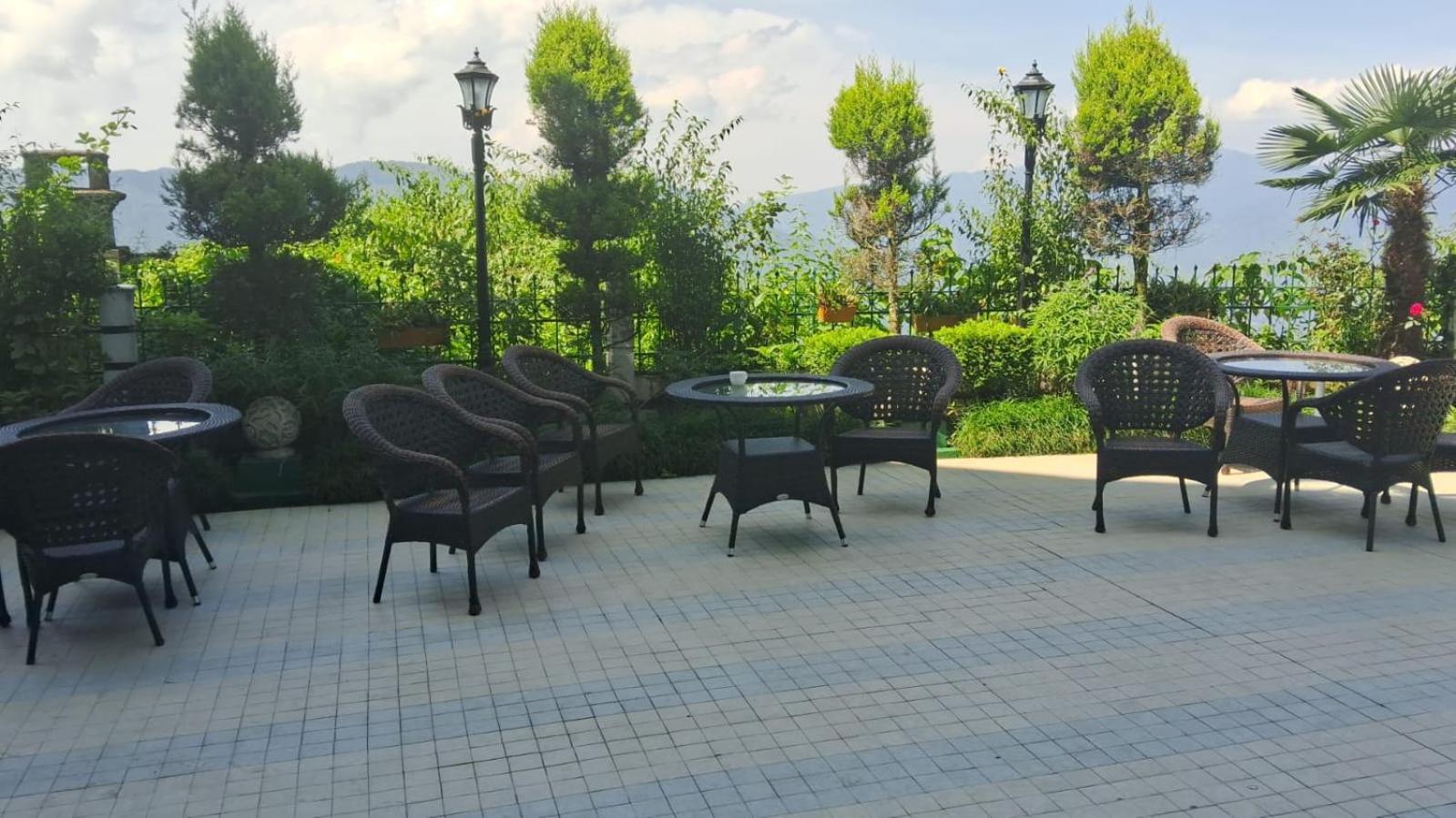 Crescent Resort, Darjeeling ダージリン エクステリア 写真